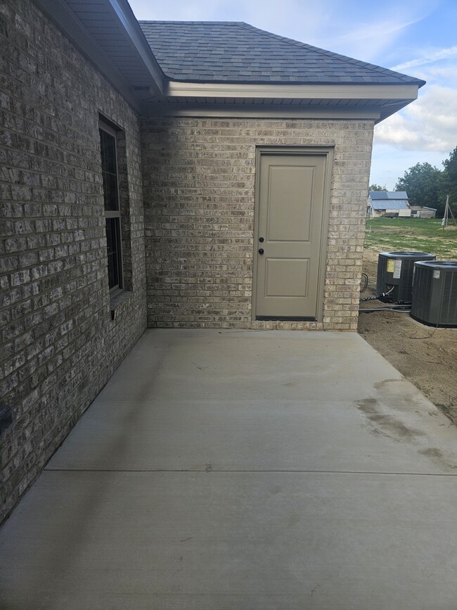 Photo - 894 Forehand Rd