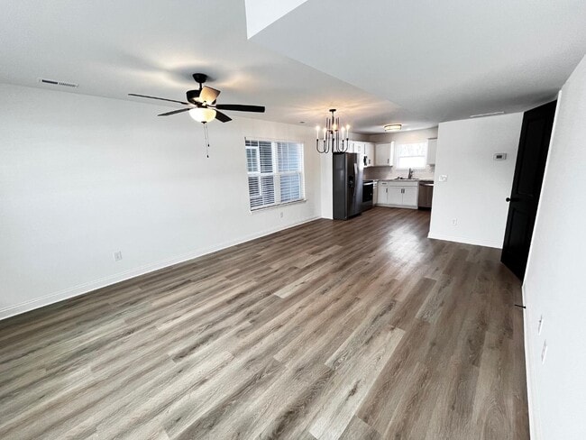 Photo - 2065 Aster Dr