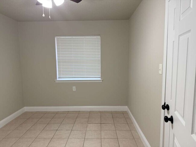 Photo - 7545 Neely Dr