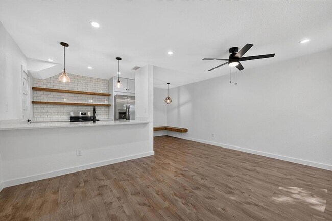 2124 Burton Dr Unit 133