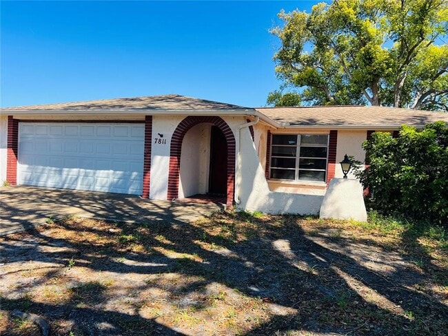 Photo - 7811 Embassy Blvd