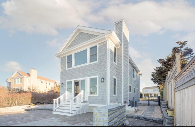 Building Photo - 15A Oakhurst Rd