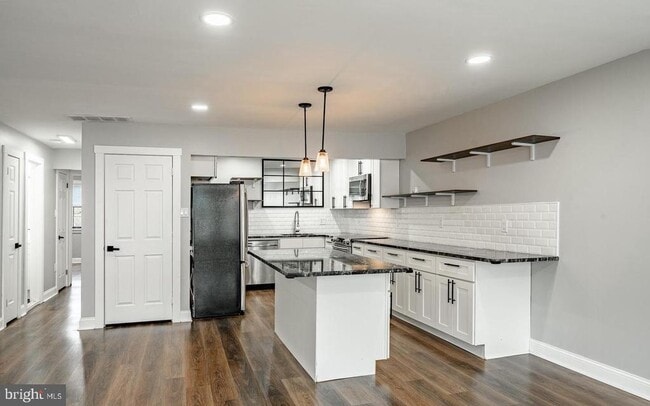 Photo - 239 Smallwood Ct