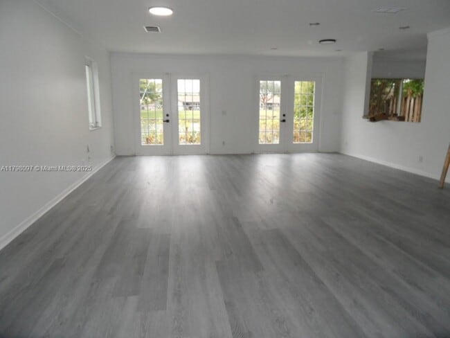 Photo - 1845 Vista Way