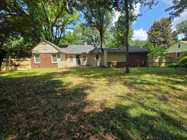 Photo - 1495 Alta Vista Ave
