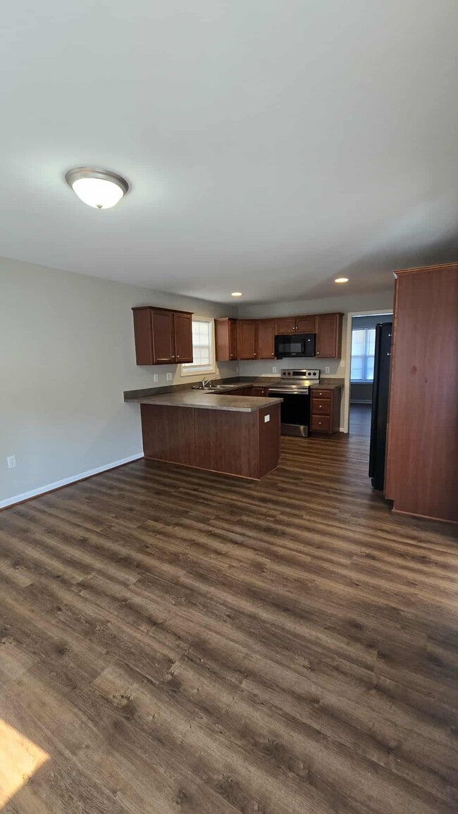 Photo - 511 National Ave