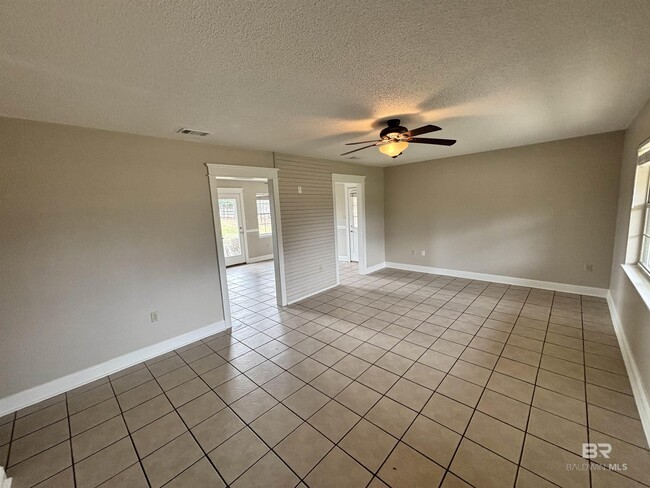 Photo - 19860 Wilters St