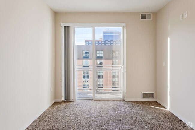 1HAB, 1BA - 606 ft²