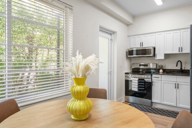 Photo - 1340 Lincoln Rd Unidad SI ID1540489P