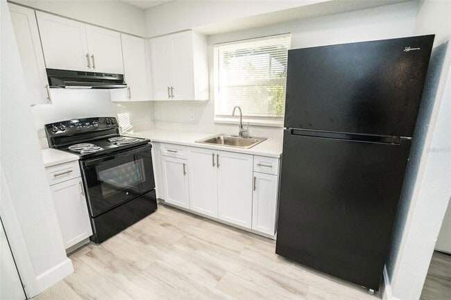 Photo - 11314 N 52nd St Unit B17