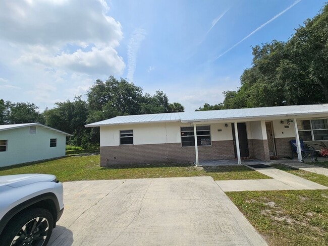 Photo - Beautiful and cozy 2/1 apartment available now!