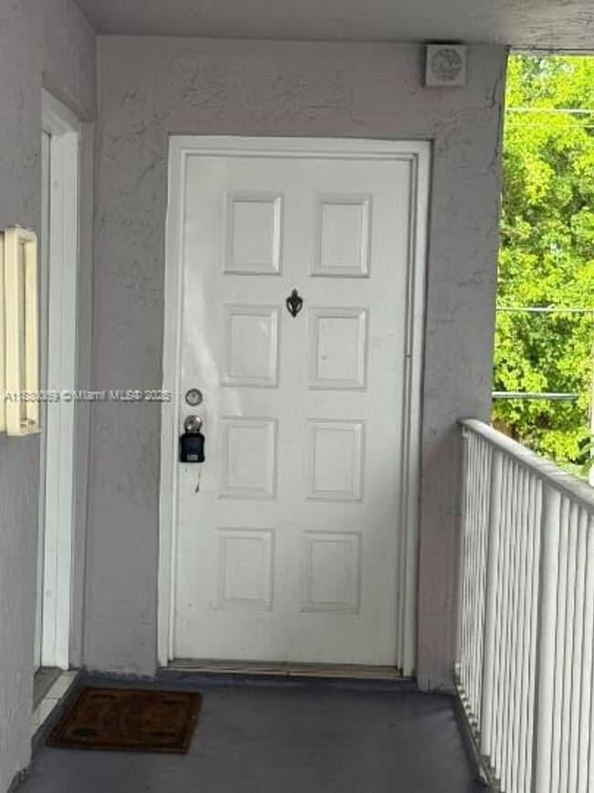 Photo - 2660 W 76th St