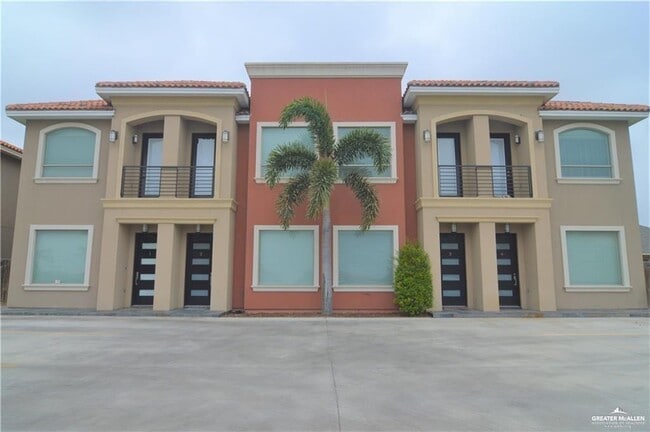 Building Photo - 27 Olympia Ave Unit 3