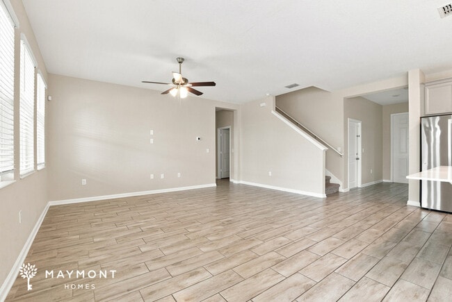 Photo - 1693 Chatsworth Cir