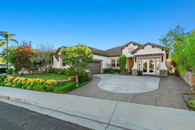 Building Photo - Spectacular Canyon-View Single-Level Home in Gated Hillcrest Estates!