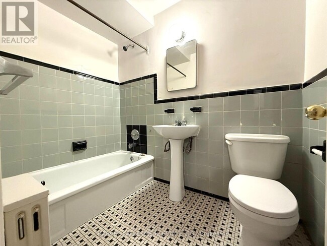 Photo - 1490 Eglinton Ave W Unit 407