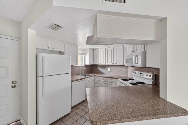 Photo - 8373 Lake Dr Unit 307