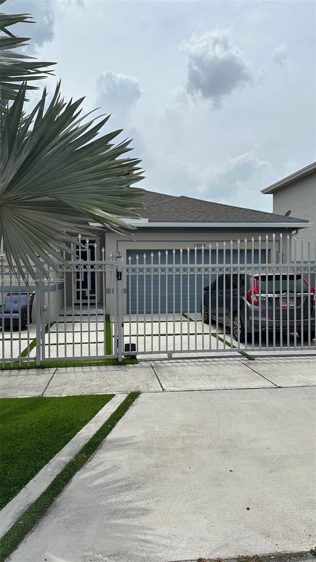 Photo - 27904 SW 133rd Path House