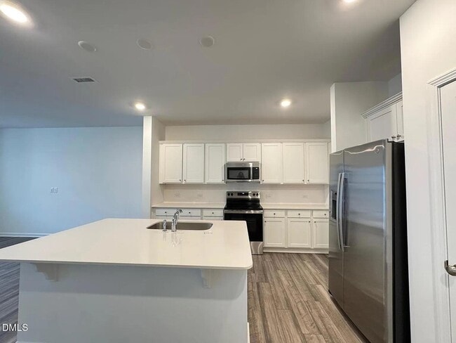 Photo - 209 Lily Patch Ln