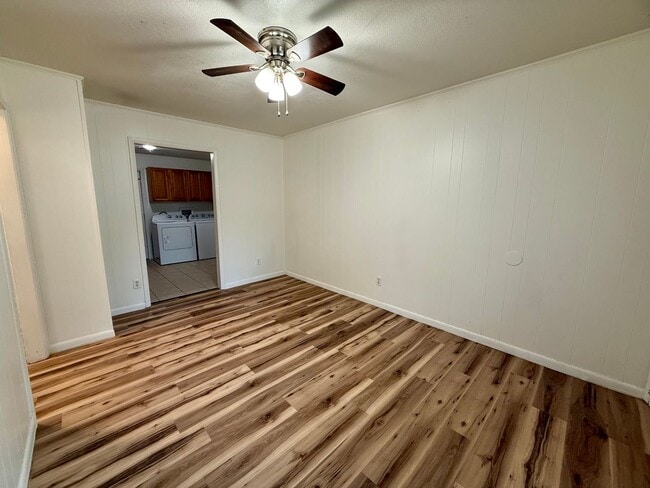 Photo - 3705 Griffin St Unit Apt 2