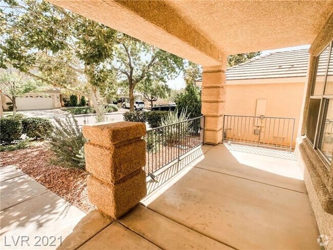 Building Photo - Coming Soon 8/1/25 - Beautiful Summerlin P... Rental