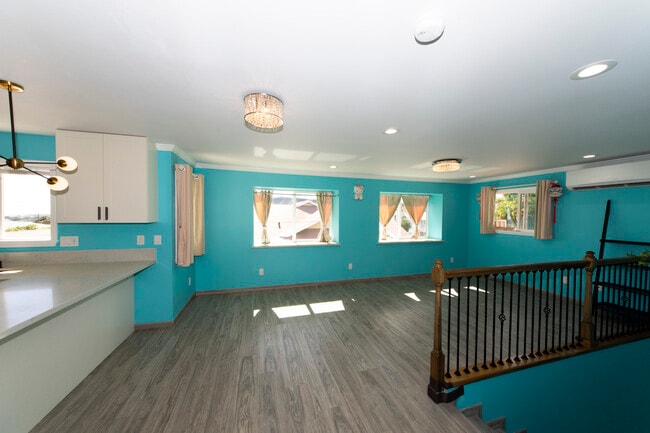 Photo - 933 18th Ave