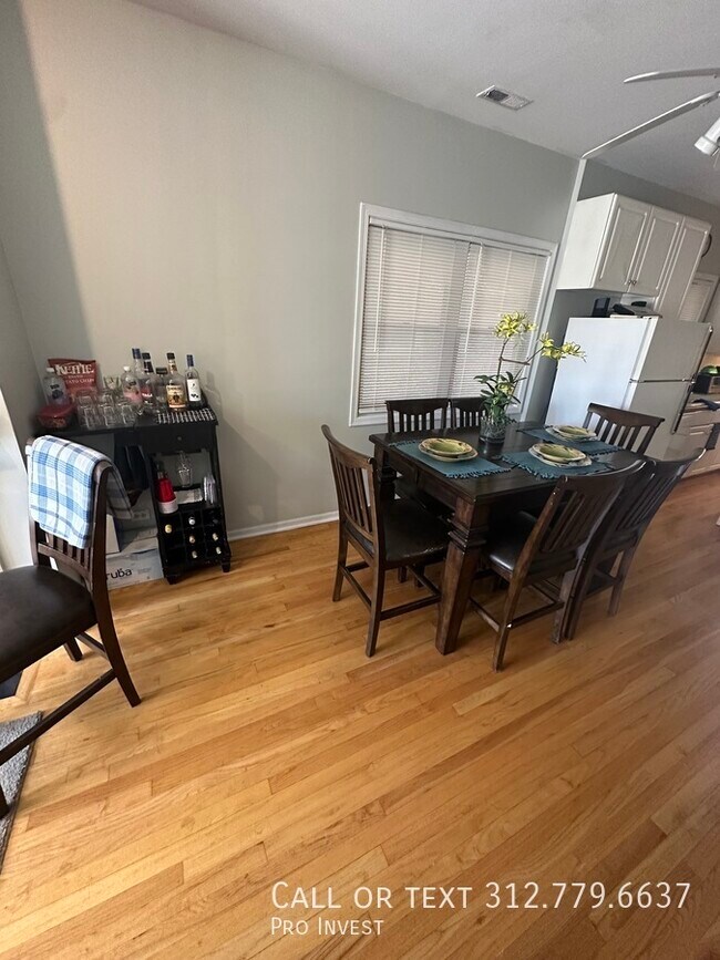 Photo - 1432 W Cortez St Unidad 2