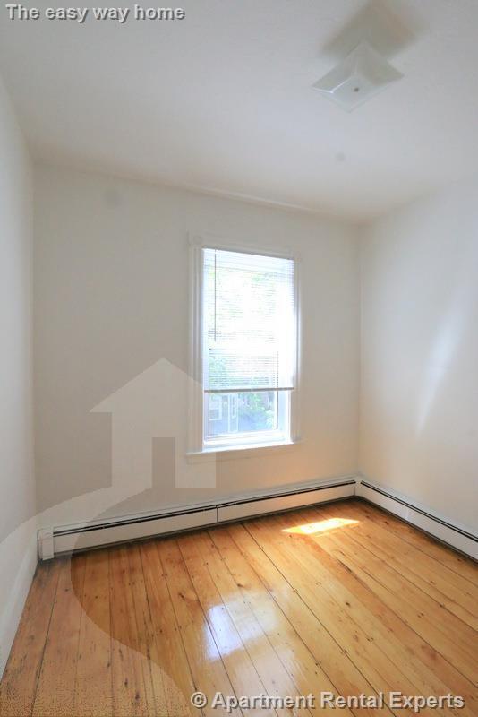 Photo - 254 Windsor St Unit #2R