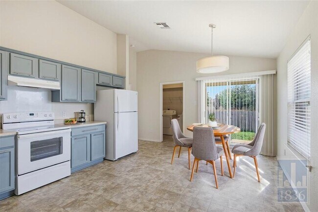 Photo - 13400 James Monroe St