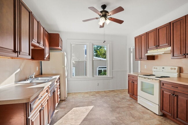 Photo - 147 Park St