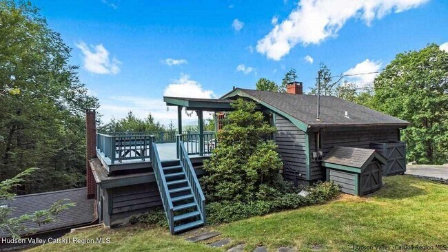 Photo - 376 Abbey Rd