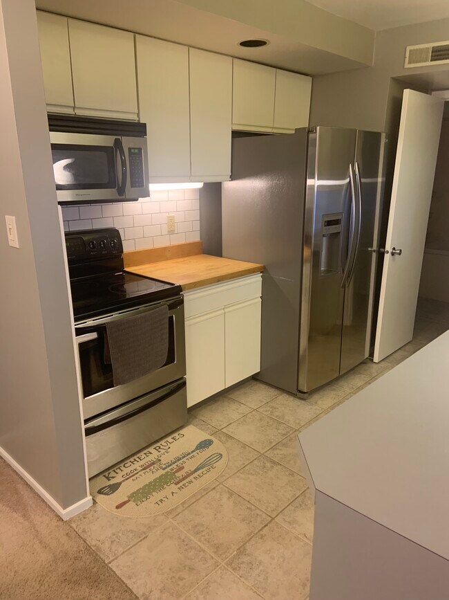 Photo - 640 Geneva Dr Unit #12