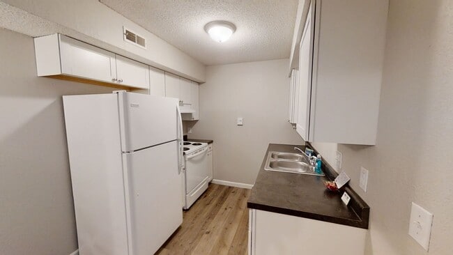 Photo - Harrison Street Apartments