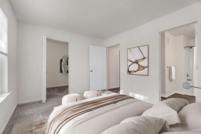 Photo - Village Green of Rochester Hills Apartamentos