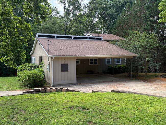 Building Photo - 3965 Sinclair Shores Rd