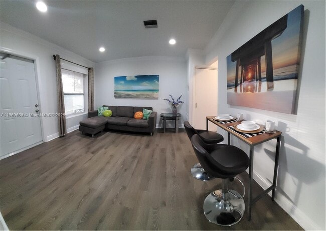 Building Photo - 1028 S 62nd Ave Unit A Rental