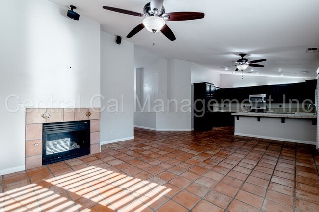 Photo - 3 Bedroom/2 Bath Home with Solar in the Desired Southwest - $2450 per Month!
