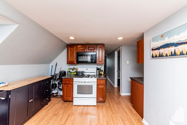 Photo - 1332 W Barry Ave Unit 3