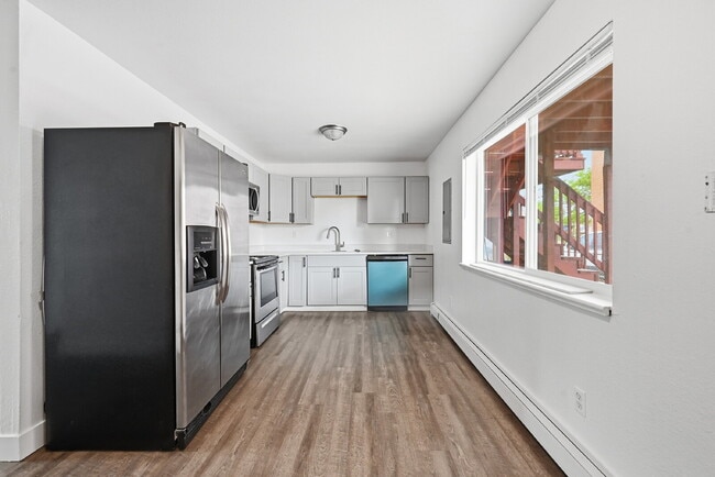 Photo - $1,495.95 2-bed, 1-bath, located in Denver with a washer and dryer. Unit 1B