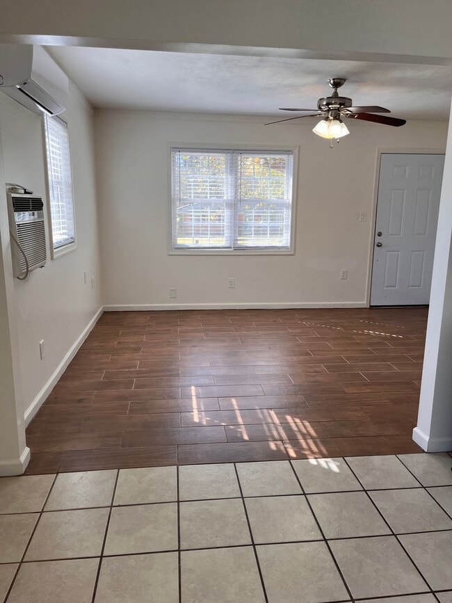 Photo - 2 Bedroom || 1 Bathroom Duplex Unit