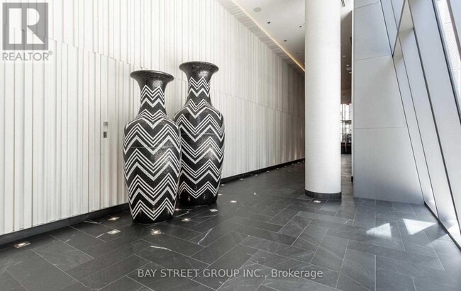 Photo - 42 Charles St E Unité 2103