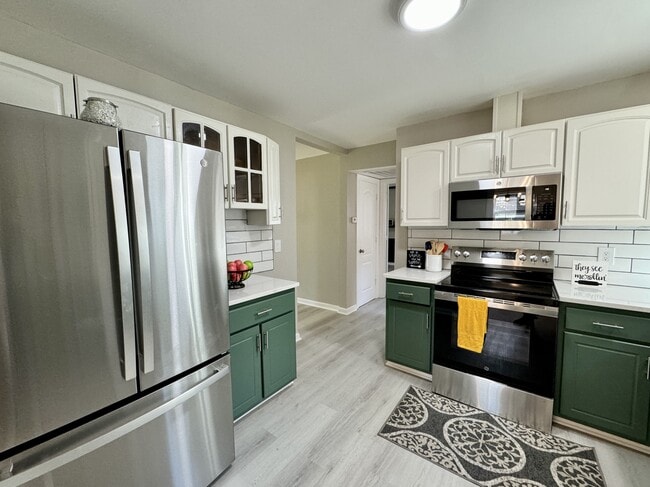 Photo - 2401 Phoenix Dr