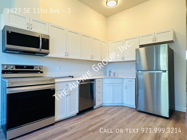 Photo - Free Internet at this 2 Bed Unit! Unit 3