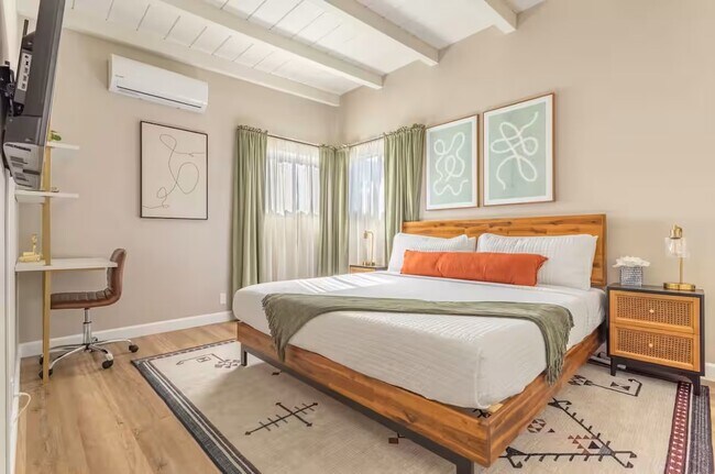 Photo - 326 Rosecrans Ave Unidad 326