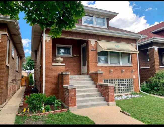 Building Photo - 1819 East Ave