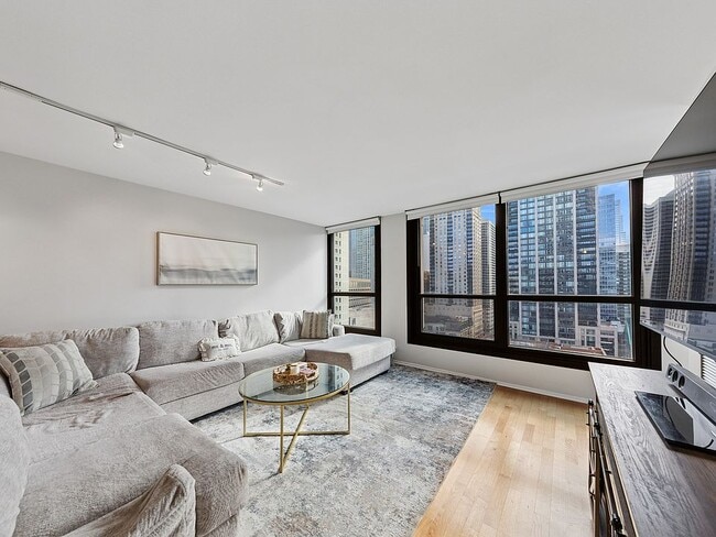 Photo - 1030 N State St Unit 55