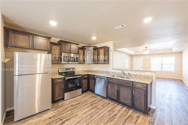 Photo - 916 Rachel St