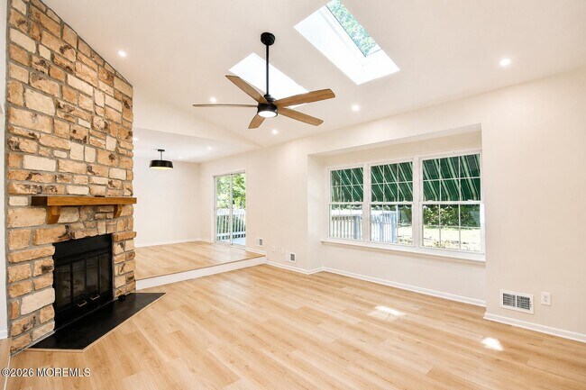 99 Oak Ln
