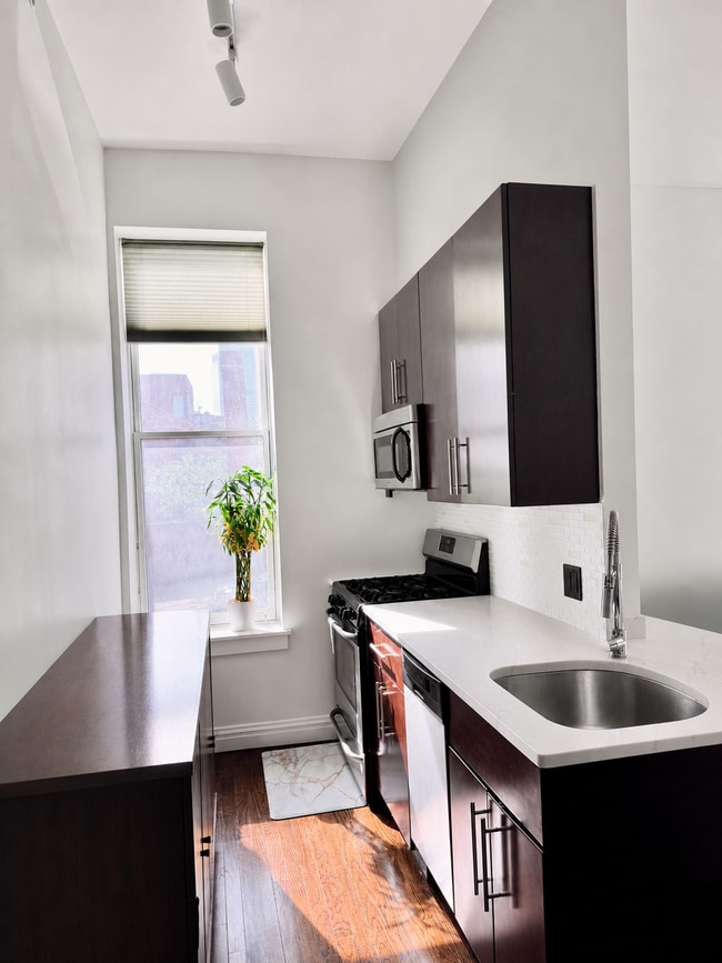 Photo - 277 York St Unit 102