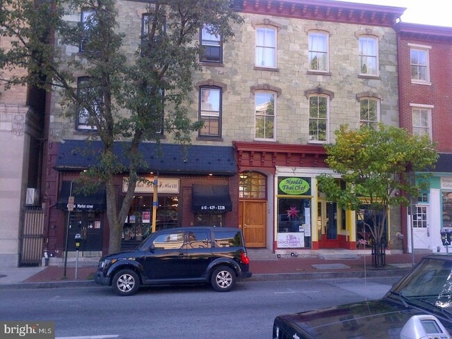 Building Photo - 10 W Market St Unit 203